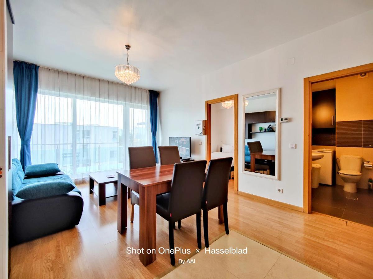 Red Hotel Accommodation คลูจ-นาโปกา ภายนอก รูปภาพ