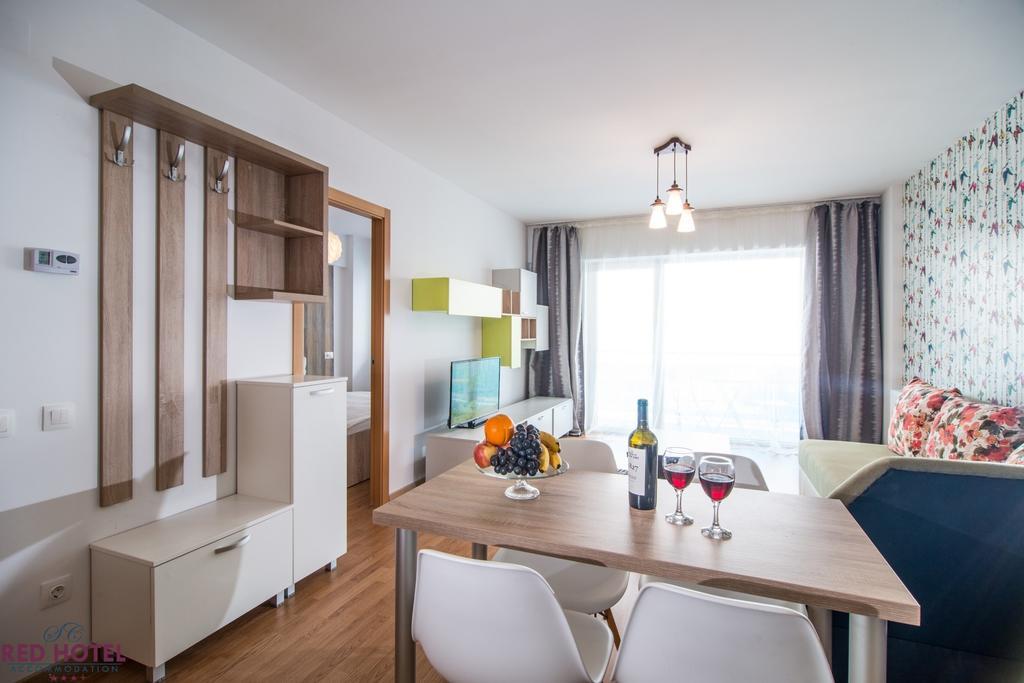 Red Hotel Accommodation คลูจ-นาโปกา ภายนอก รูปภาพ