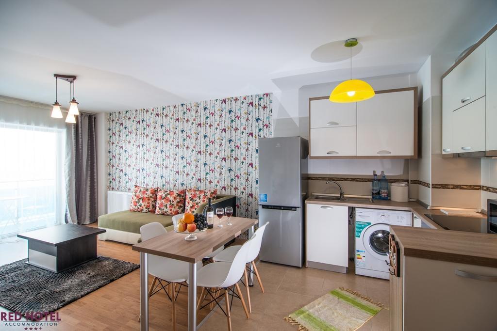 Red Hotel Accommodation คลูจ-นาโปกา ภายนอก รูปภาพ