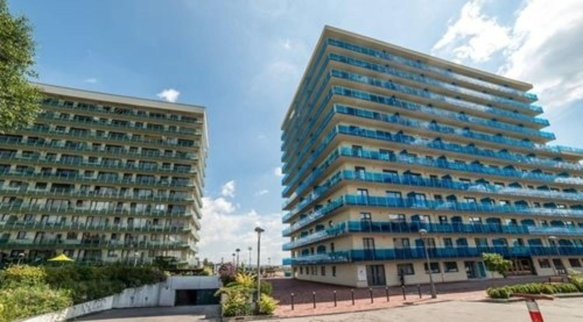 Red Hotel Accommodation คลูจ-นาโปกา ภายนอก รูปภาพ