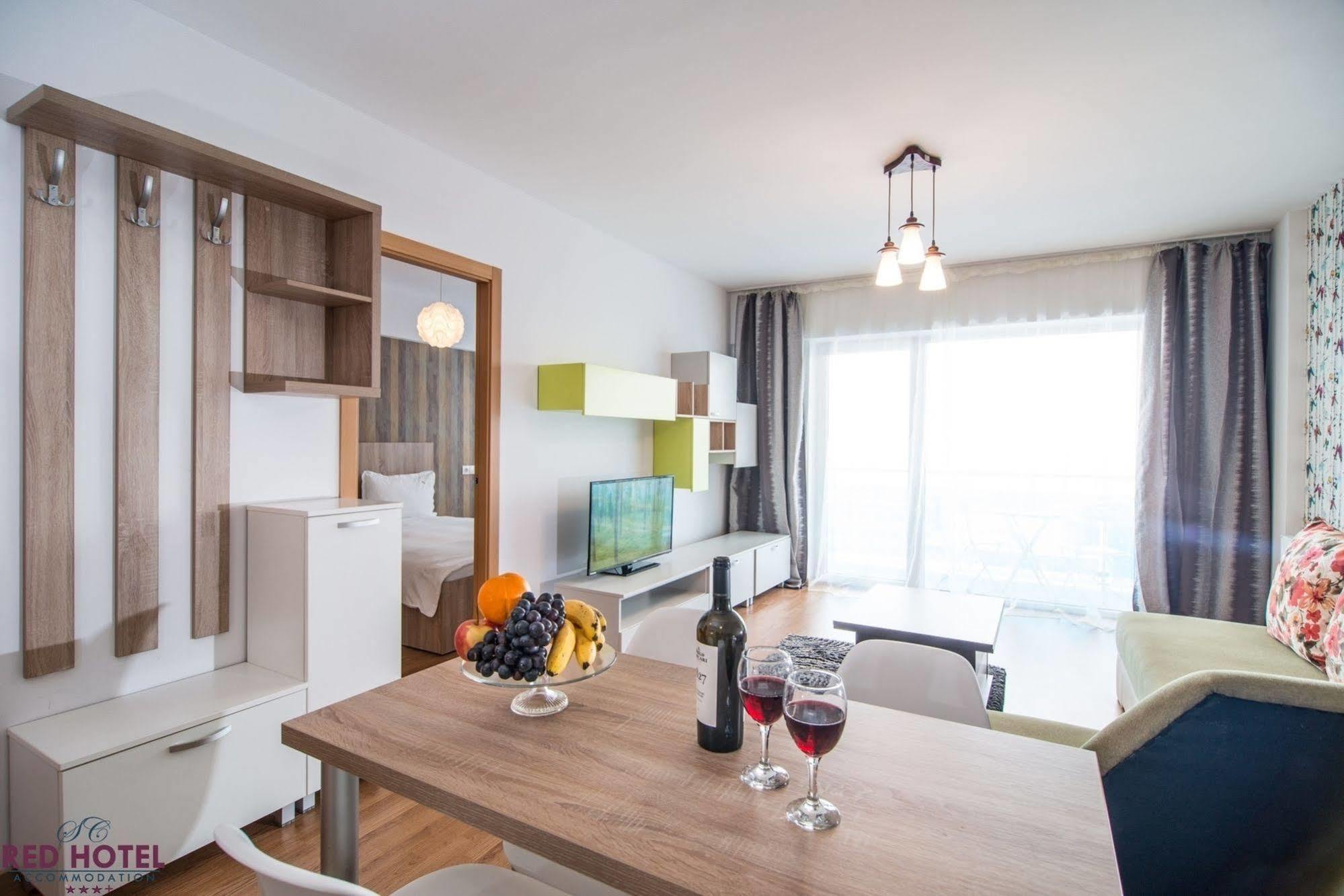 Red Hotel Accommodation คลูจ-นาโปกา ภายนอก รูปภาพ